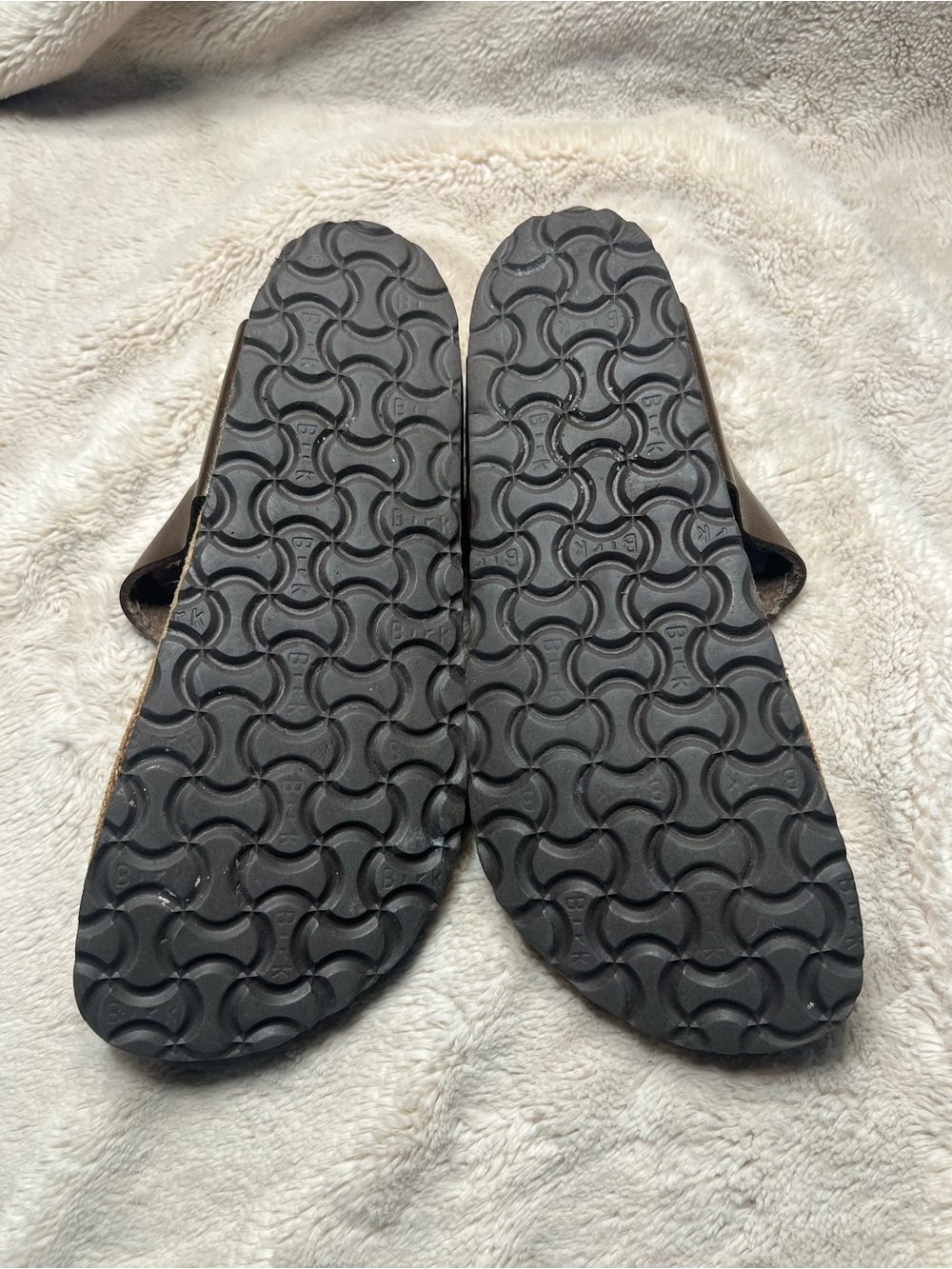 Birkenstock size 38 or US 7 sandals - Picture 3 of 8
